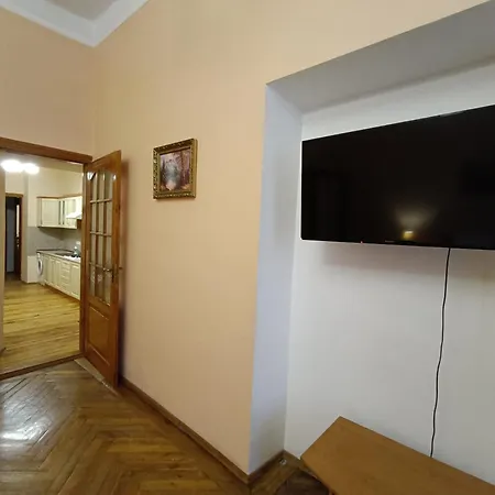 In Maria Zankovetska Theatre Apartment Lemberg