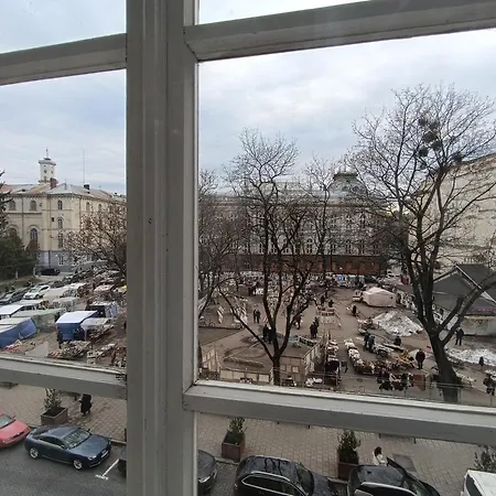 Apartamento In Maria Zankovetska Theatre *