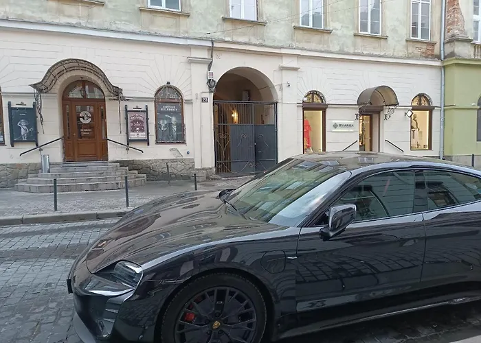 In Maria Zankovetska Theatre *